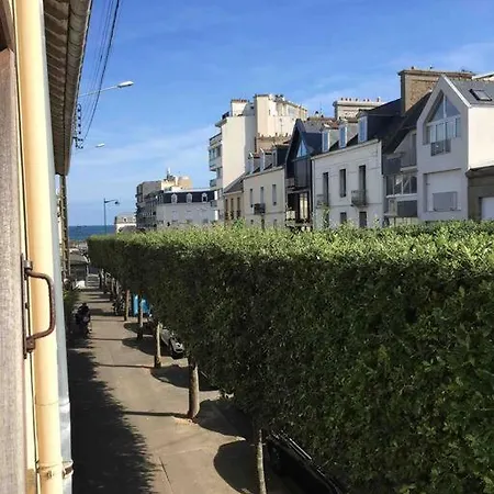 아파트 Location Equipe A 200m De La Plage. *
