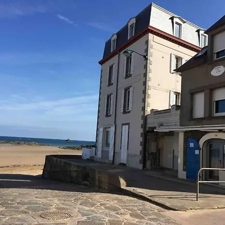 Location Equipe A 200m De La Plage. 아파트